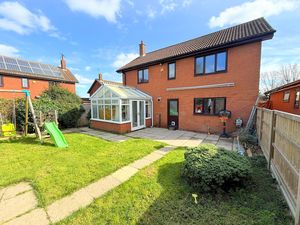 Photo 2- click for photo gallery